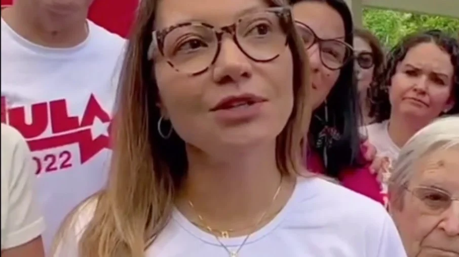 Janja defende regulamentação, e não taxação de dinheiro ganho nas redes sociais