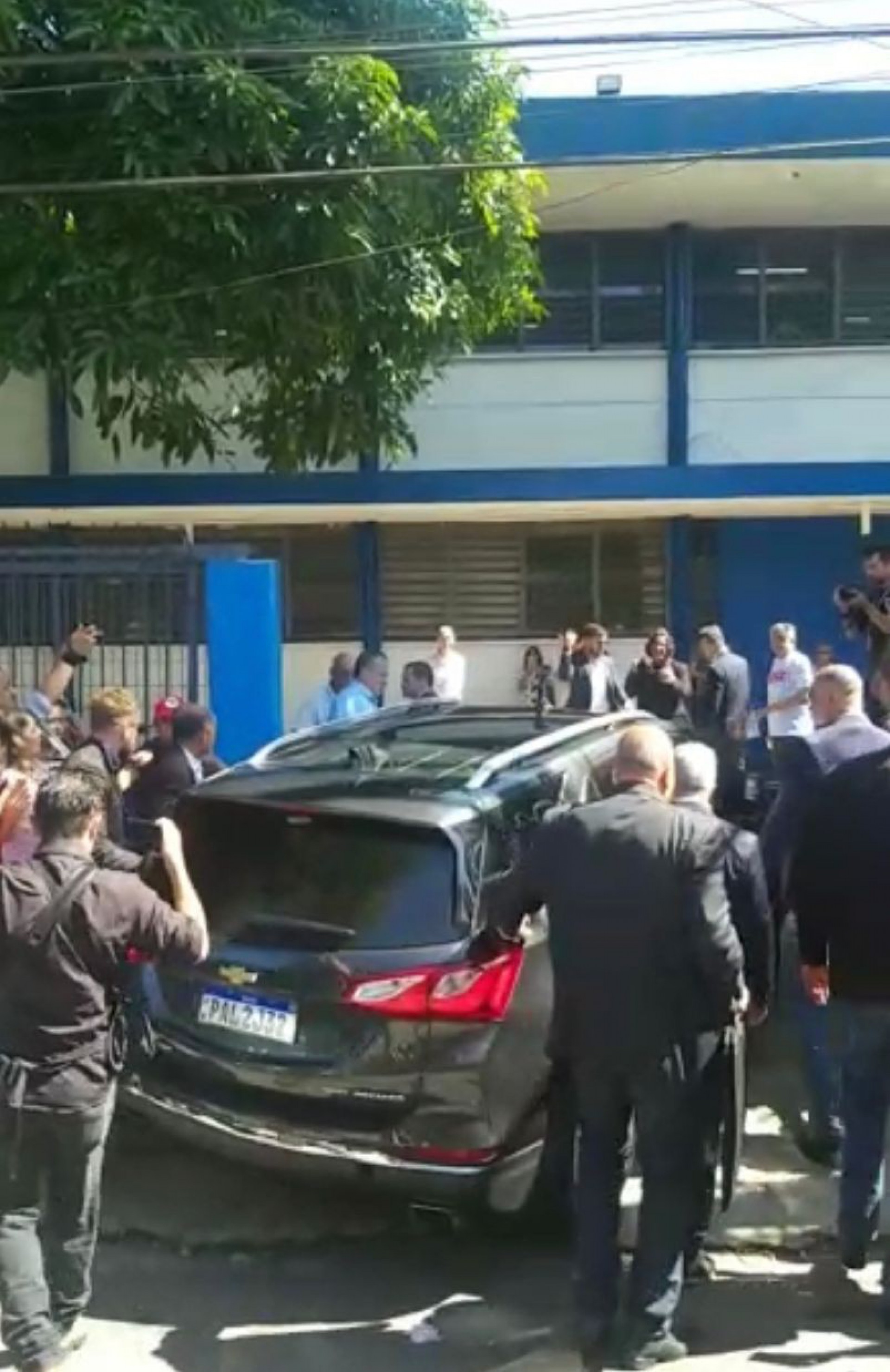 Lula chega para votar em S&atilde;o Bernardo do Campo, no bairro de Assun&ccedil;&atilde;o - Reprodu&ccedil;&atilde;o