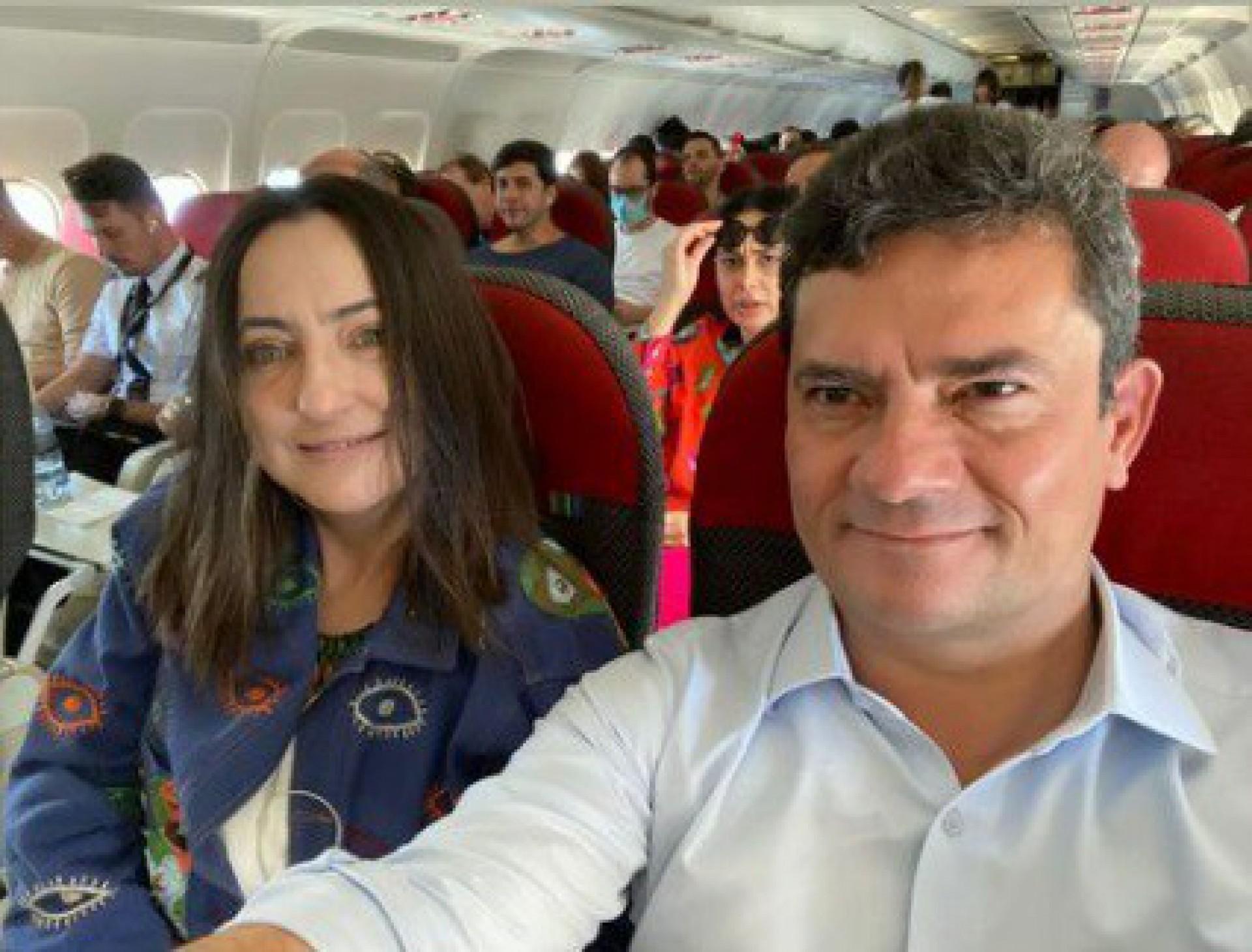 Após votação, Sérgio Moro viaja com a esposa  - Reprodução do Twitter