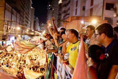 Vitória de Lula é festejada em Niterói