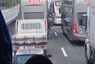 Após derrota, caminhoneiros apoiadores de Bolsonaro bloqueam rodovias do Rio