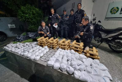 Operação de inteligência de equipes do 8º BPM apreende quase 180 kg de drogas em dois tonéis