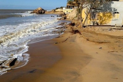 Ondas que podem chegar a três metros e previsão de ventos de até 74 km/h até quarta-feira no litoral sanjoanense