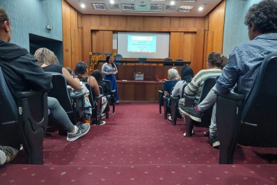 Conselheiros escolares do segmento Apoio participam de formação