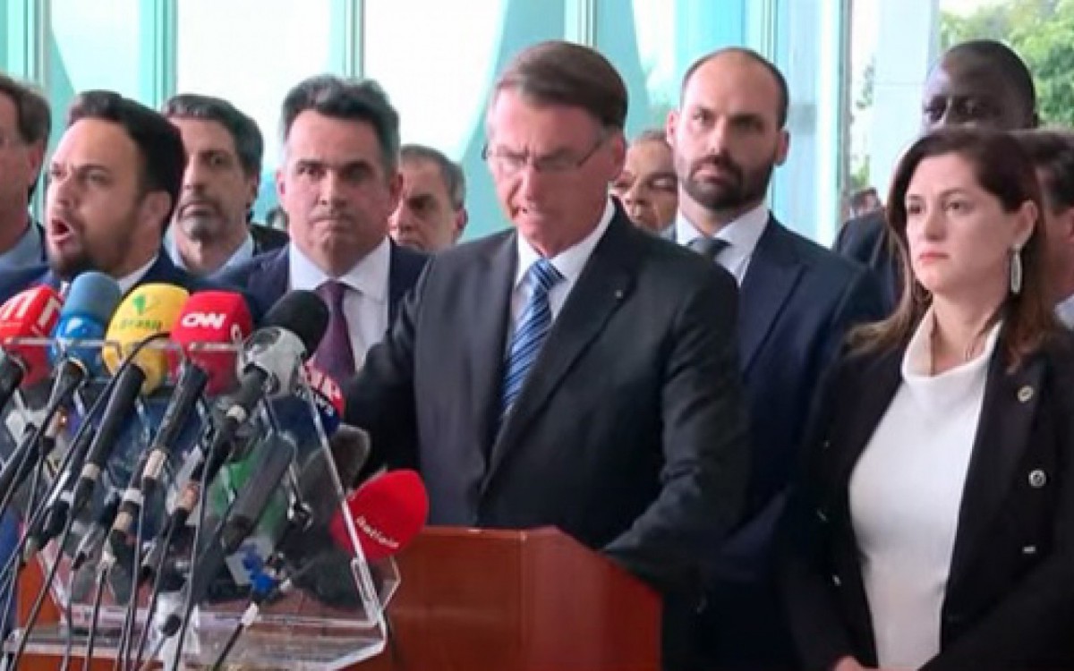 Ap&oacute;s mais de 40 horas, Bolsonaro se pronuncia sobre resultado das elei&ccedil;&otilde;es