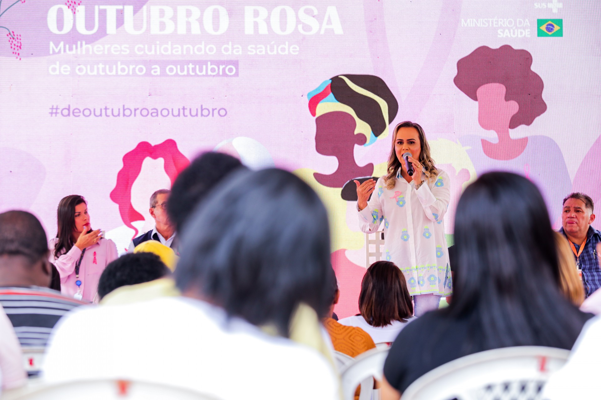 A primeira-dama e deputada federal Daniela do Waguinho foi convidada para o encerramento do Outubro Rosa - Rafael Barreto / PMBR