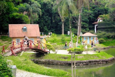Dia de Finados: veja o que vai abrir e fechar neste feriado