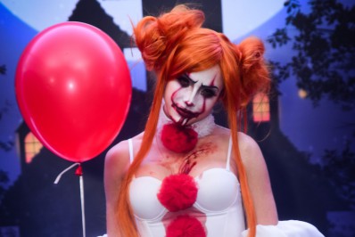 Ex-BBB Gabi Martins e mais famosos capricham na fantasia para festa de Halloween