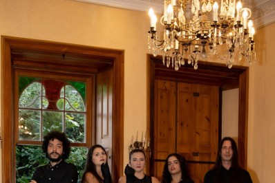 Teatro Municipal recebe peça 6ª feira inspirada em Clarice Lispector