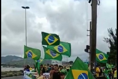 Defensores de Bolsonaro continuam protestando em São Pedro da Aldeia