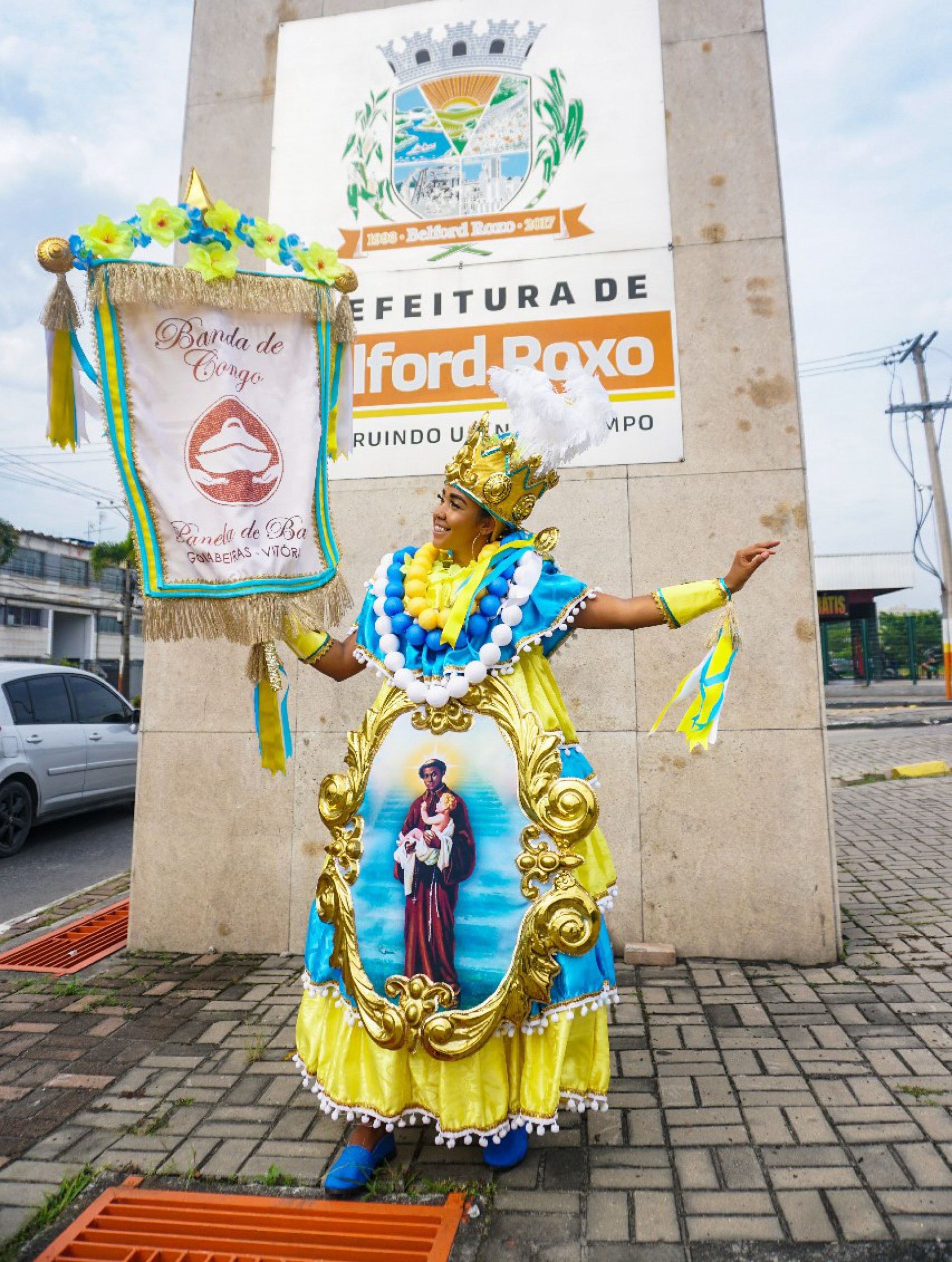 O prot&oacute;tipo da fantasia que ir&aacute; para a avenida,  representando "A Banda de Congo Panela de barro", uma das manifesta&ccedil;&otilde;es culturais de Goiabeiras