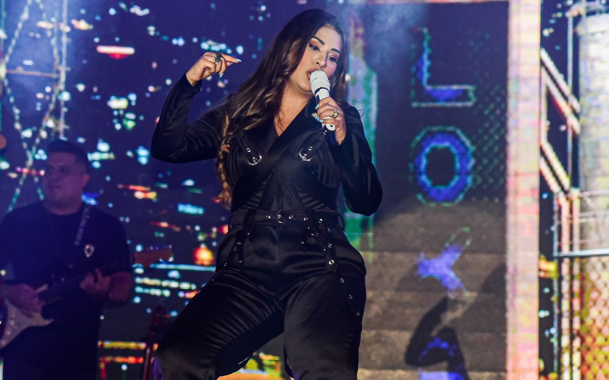 Simone Mendes fez primeiro show da carreira solo 