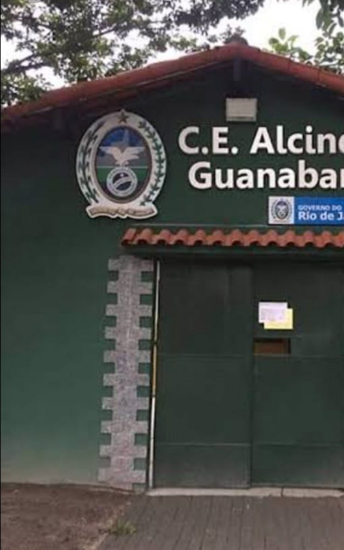 Fachada do Col&Atilde;&copy;gio Estadual Alcindo Guanabara - Divulga&Atilde;&sect;&Atilde;&pound;o