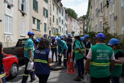 Estudantes participam de simulação de fiscalização de combate ao despejo de esgoto