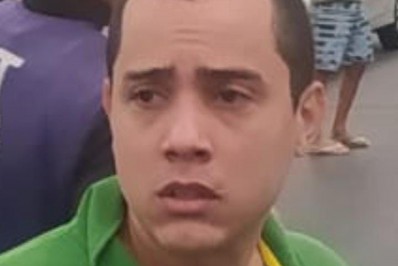 Homem processa Eduardo Paes por ter ficha criminal divulgada