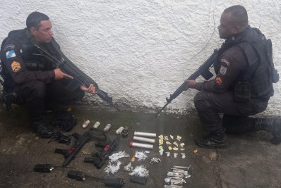 Polícia Militar apreende grande quantidade de drogas em Magé