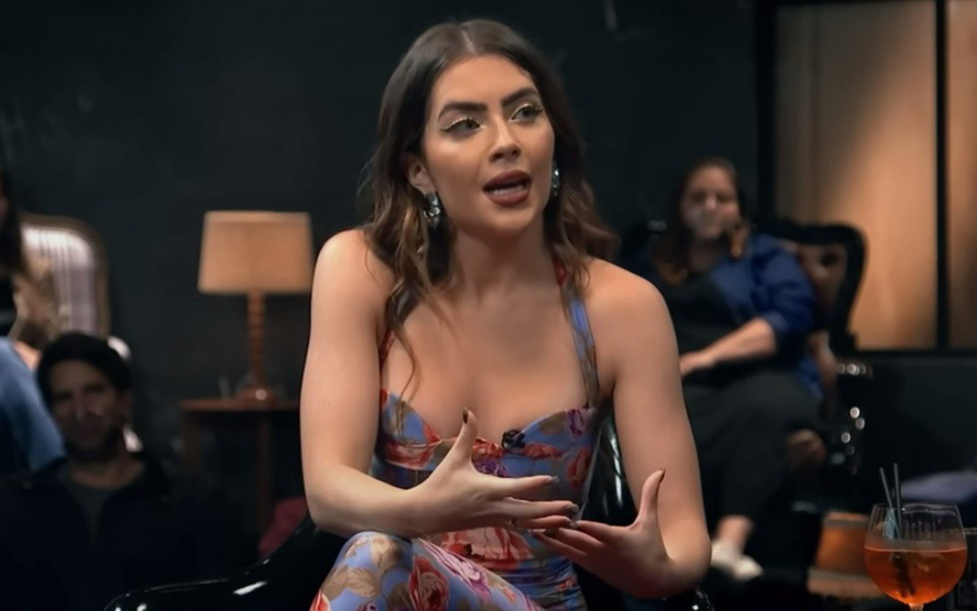 Jade Picon estava no mar quando foi levada pela correnteza - Reprodução de vídeo / GNT