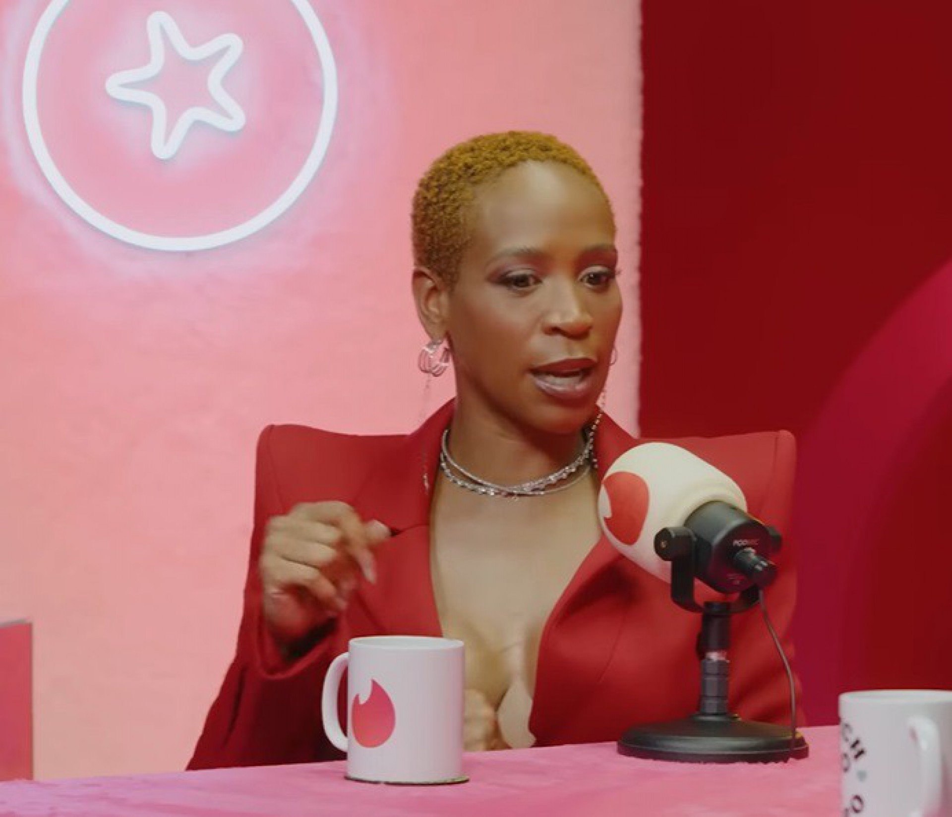 Karol Conká dá detalhes sobre sexo a três em Paris - Reprodução do Instagram