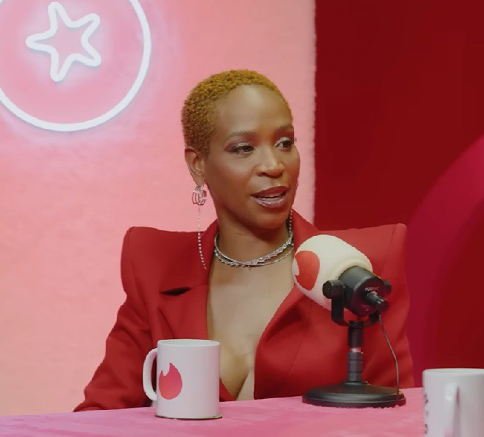 Karol Conká dá detalhes sobre sexo a três em Paris - Reprodução do Instagram