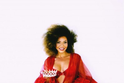 Malu Torres é a nova Rainha de Bateria da Inocentes de Belford Roxo