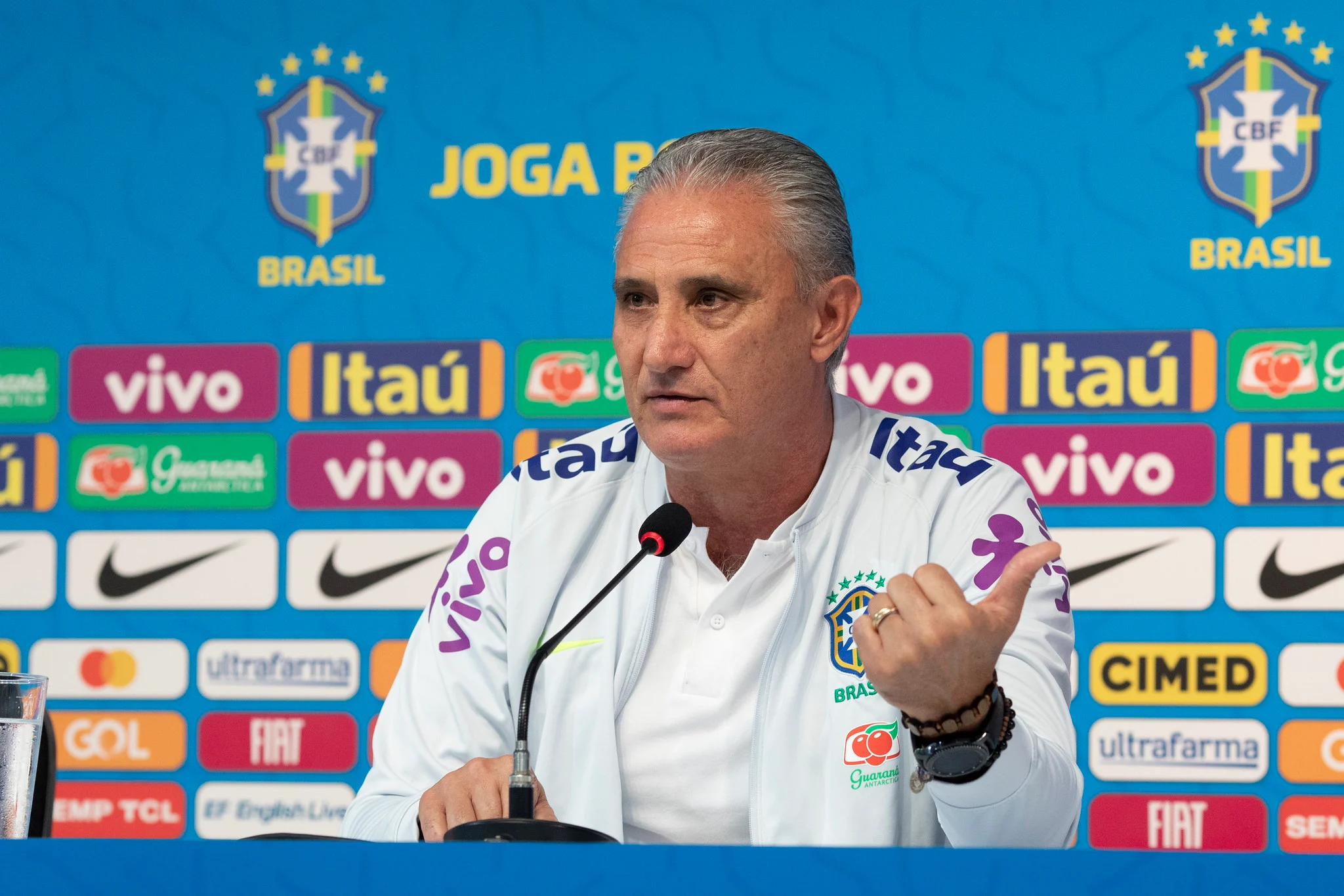 Corridas matinais e natação: Tite usa alternativas para conter ansiedade antes da Copa do Mundo