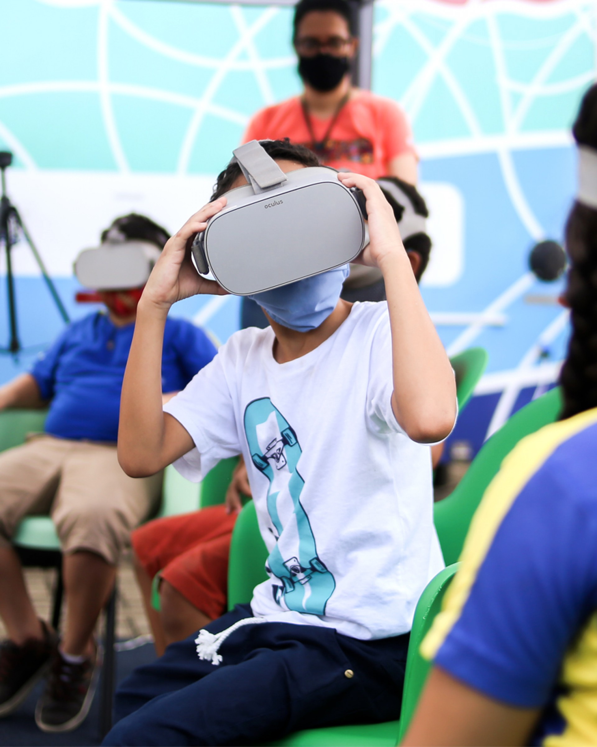 Exposi&ccedil;&atilde;o itinerante "Olho D&rsquo;&Aacute;gua &ndash; Artes L&iacute;quidas e &Aacute;guas Visuais" estar&aacute; aberta ao p&uacute;blico, neste final de semana, nos dias 5 e 6 de novembro. A exibi&ccedil;&atilde;o acontece na Pra&ccedil;a Matriz, localizada no centro de S&atilde;o Jo&atilde;o de Meriti, na Regi&atilde;o Metropolitana