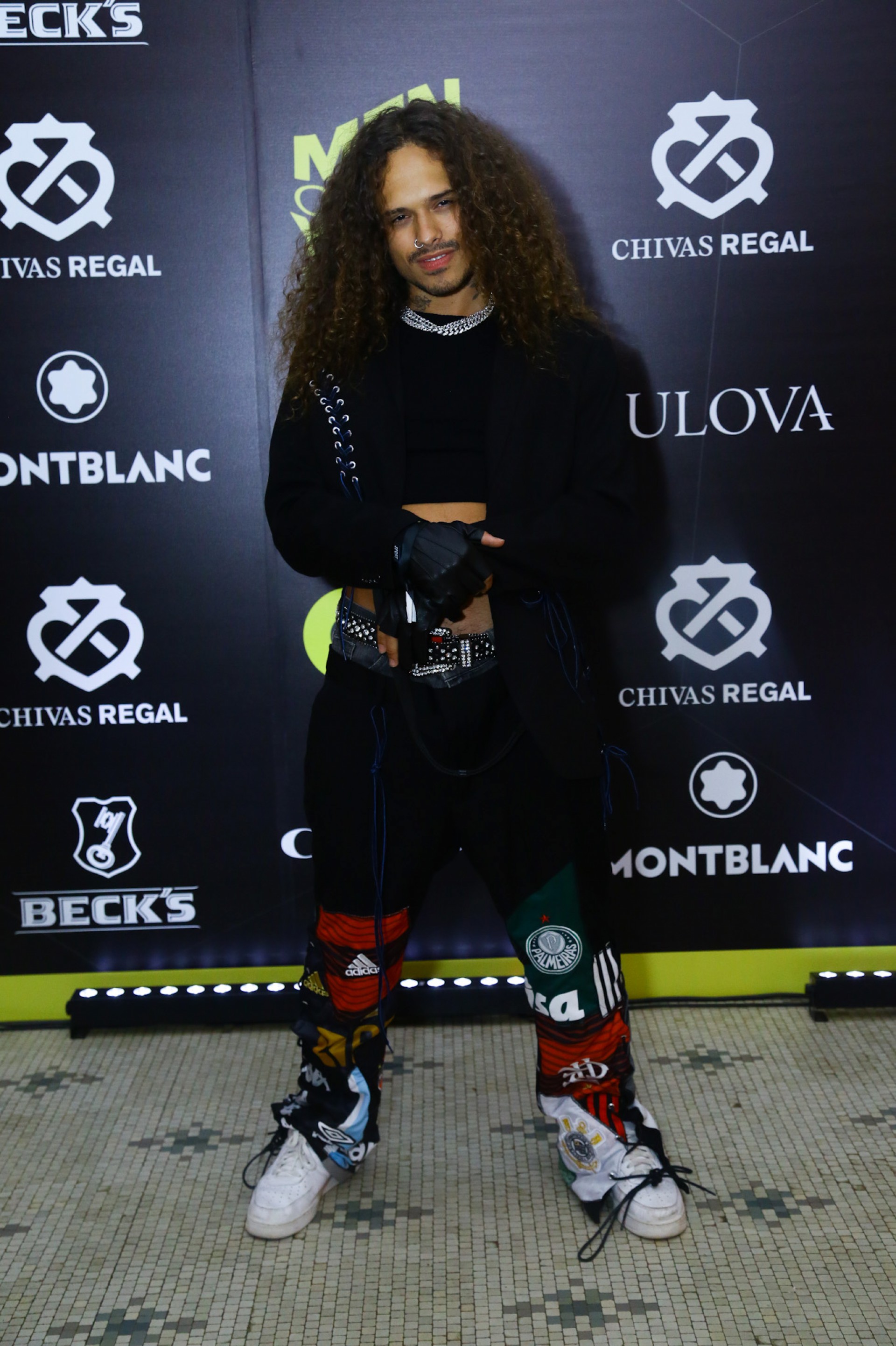 Vitão - Fabrício Pioyani e Vitor Pereira/ Agnews