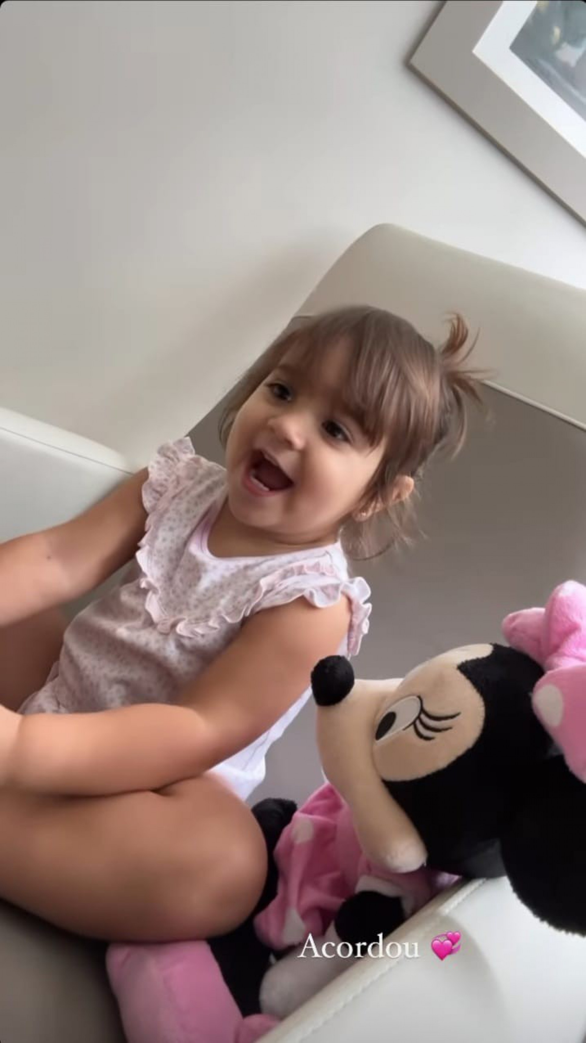 Raika, filha de Alok e Romana Novais, recebeu alta hospitalar  - Reprodução/Instagram 