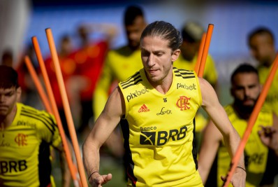 Filipe Luís admite jogar até 2024: 'Não quero renovar com o Flamengo para ser meu último ano'