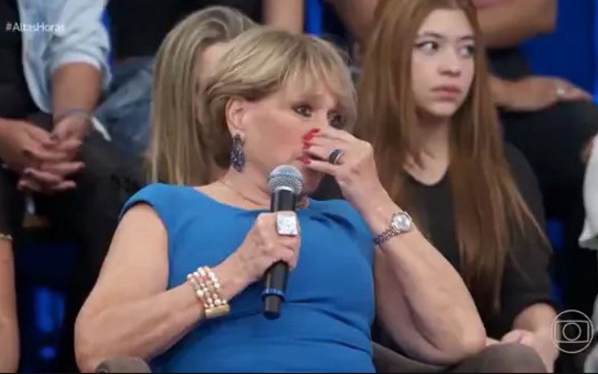 Susana Vieira diz que abriu mão da vida pessoal pela carreira durante participação no 'Altas Horas' - Reprodução/TV Globo