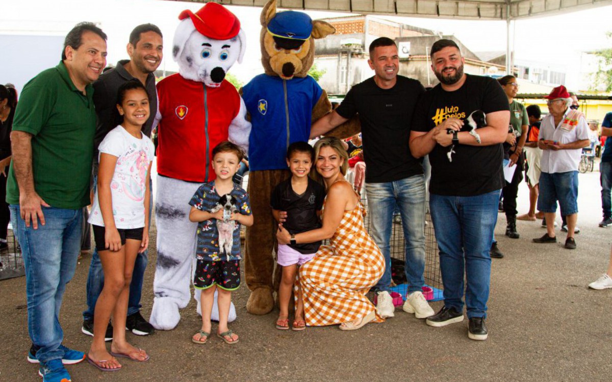 O prefeito Abra&atilde;ozinho), a vice Fl&aacute;via Duarte, o vereador Rafael Nobre), o ex-deputado Ricardo Abr&atilde;o, al&eacute;m do presidente da Comiss&atilde;o de Defesa dos Direitos dos Animais, vereador Leandro Hungria, marcaram presen&ccedil;a no evento
