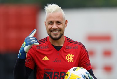 Flamengo se despede de Diego Alves: 'Um ícone histórico'