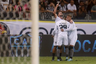 Botafogo vence o Atlético-MG no Mineirão e segue vivo na briga por vaga na Libertadores