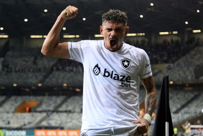 Tiquinho Soares destaca desempenho do Botafogo como visitante no Brasileirão