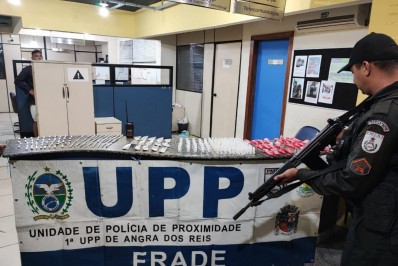 Polícia Militar apreende drogas no Bracuhy e um homem é preso