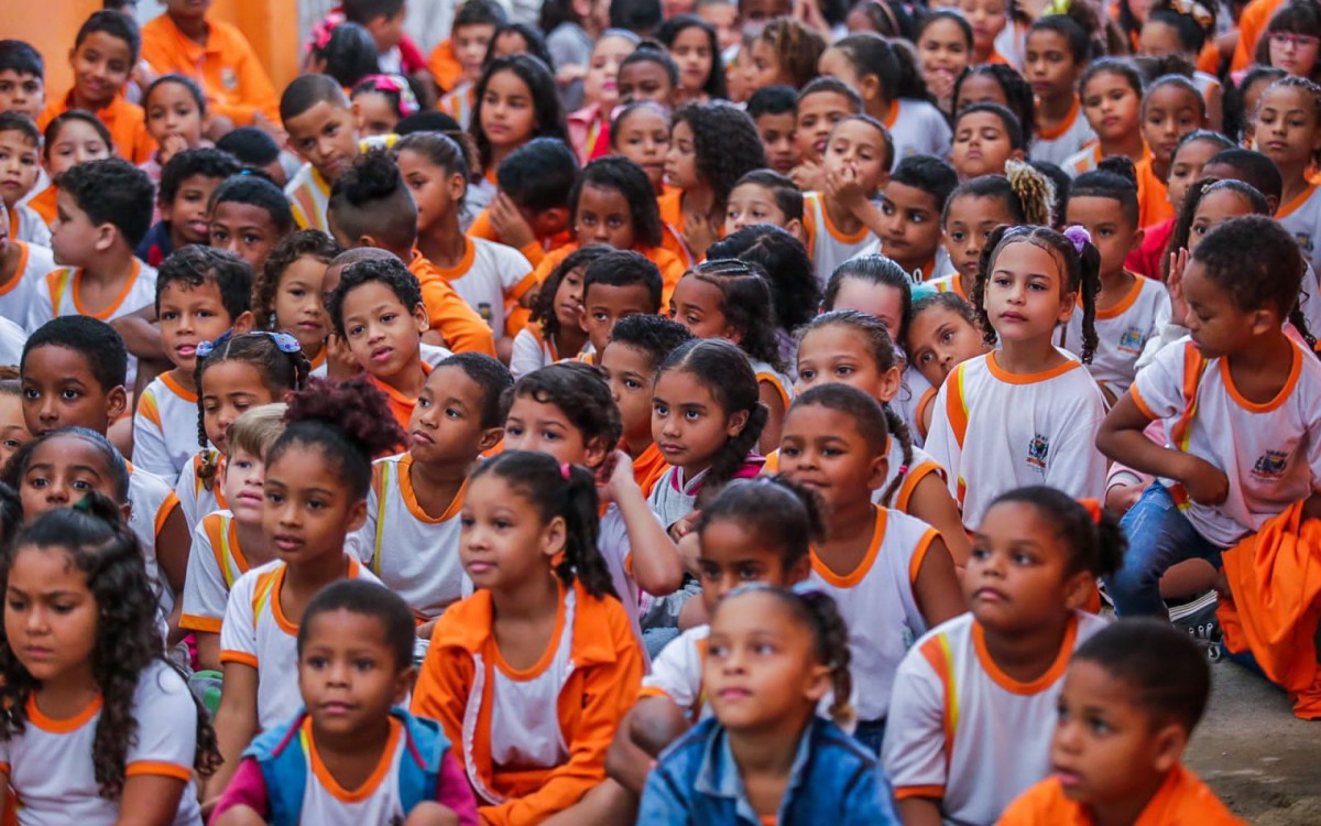 As crian&ccedil;as interagiram com os atores e aprenderam mais sobre cidadania