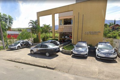 Ladrões roubam 34 celulares de loja de departamento em Itatiaia