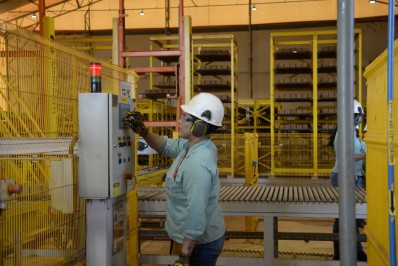 Produção industrial registra queda em 12 locais em setembro, aponta IBGE