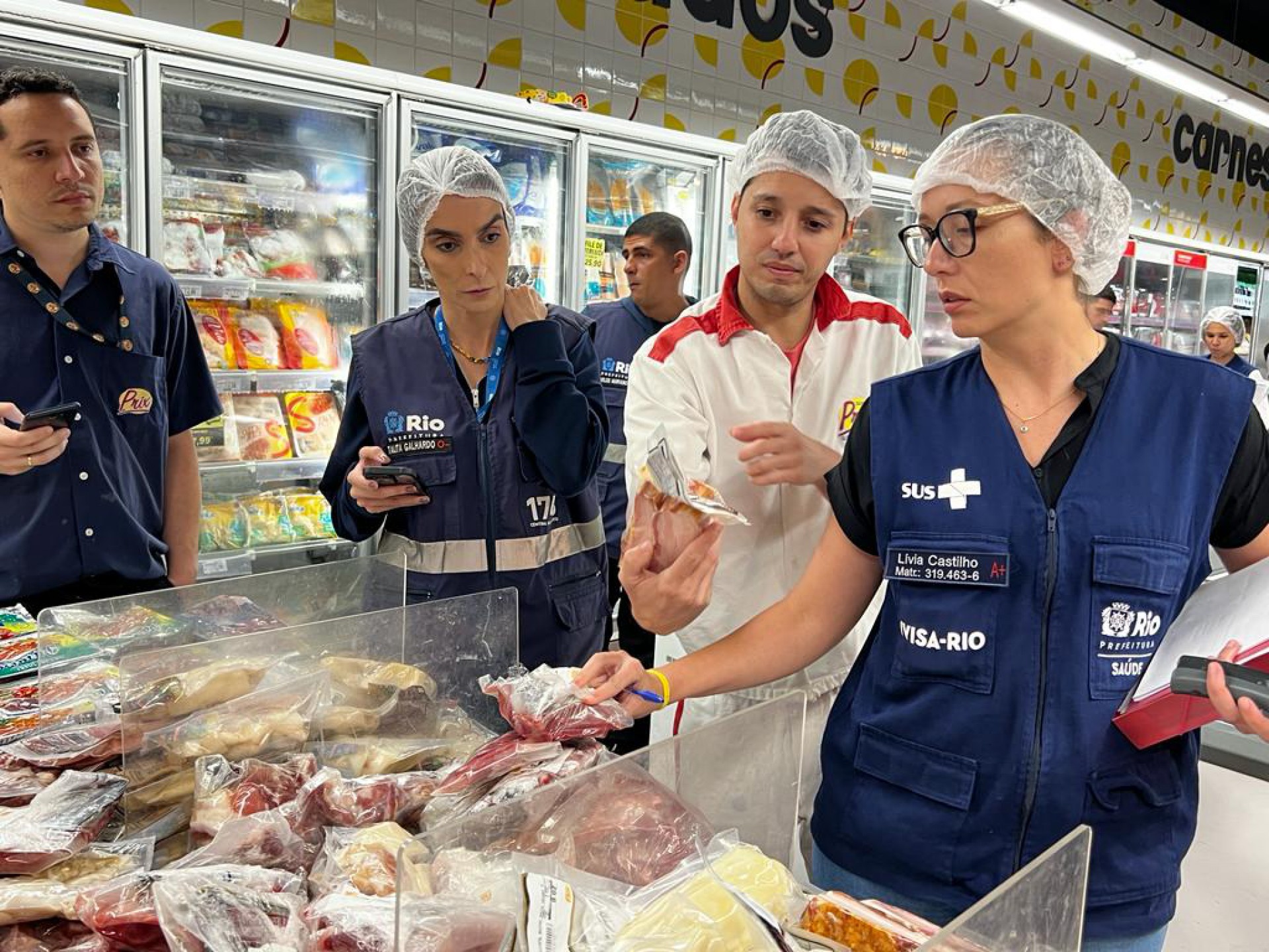 INVISA faz fiscaliza&ccedil;&atilde;o e interdita supermercado em Jacarepagu&aacute; - Divulga&ccedil;&atilde;o
