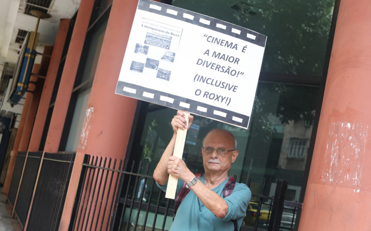 Lahire n&atilde;o concorda com o novo projeto e pede a volta do cinema Roxy