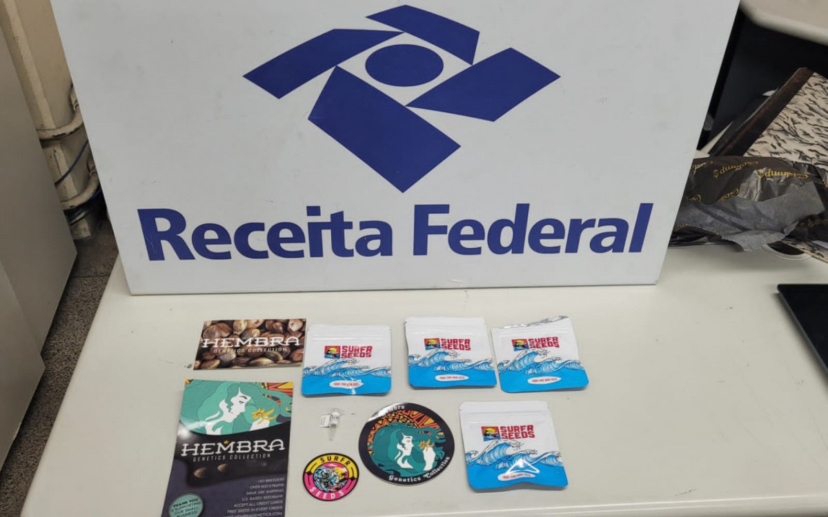 Receita Federal apreendeu haxixe e outros derivados de maconha em encomendas postais no Aeroporto Galeão - Divulgação