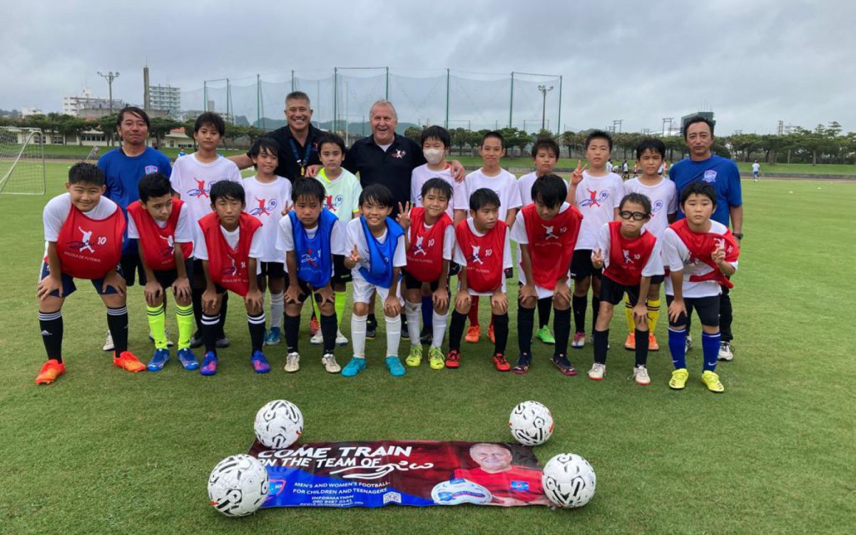 Zico inaugurou, na última semana, mais um polo da Zico 10. Desta vez na cidade de Okinawa, em parceria com o ex-jogador e empresário Roberto Iwashita