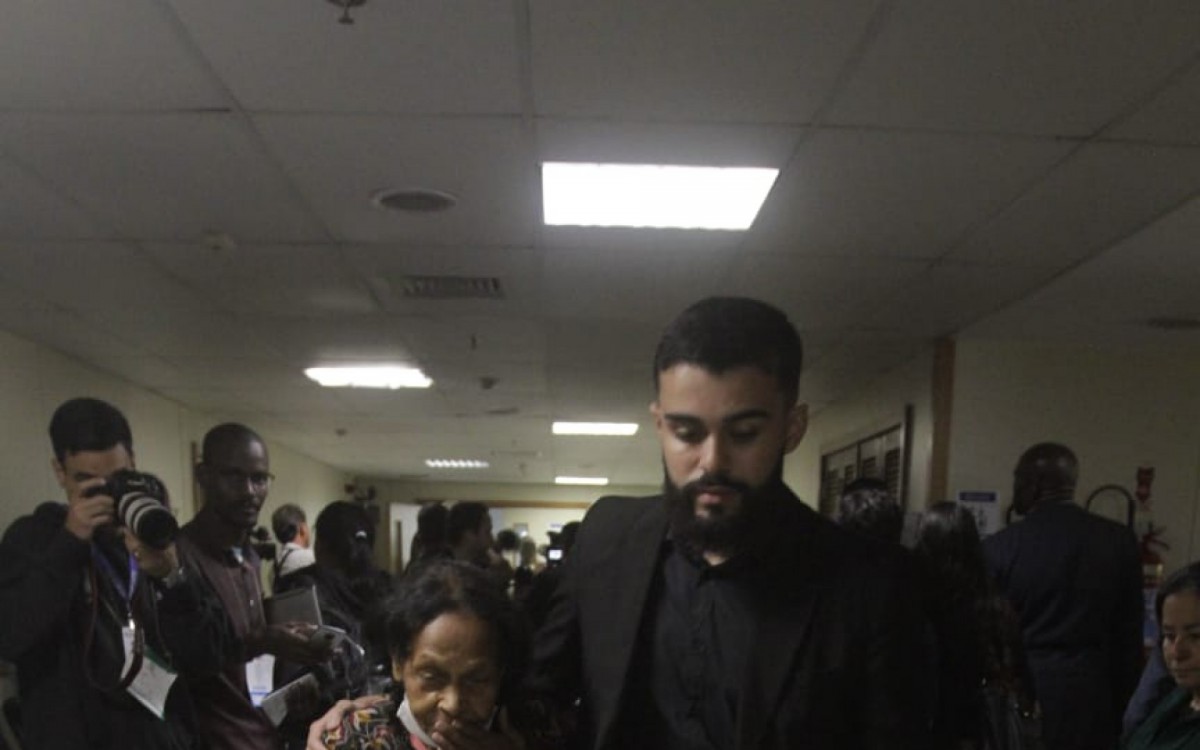 Namorado de Flordelis, Allan Soares, esteve no f&oacute;rum durante o julgamento nesta quarta (9)