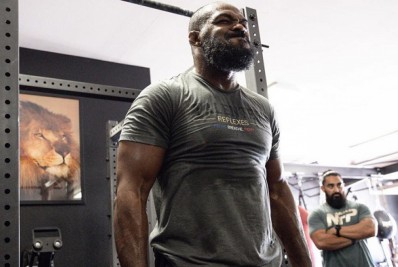 Jon Jones comenta retorno ao UFC e surpreende ao citar Daniel Cormier