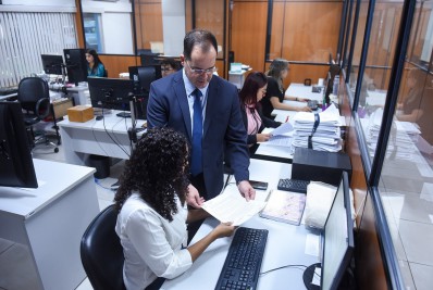 Prefeito decreta expediente especial nos dias de jogos do Brasil, para que servidores possam torcer