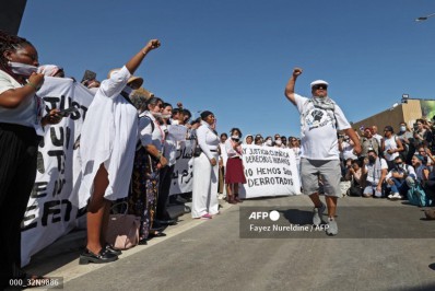 Egito garante que ativista preso em greve de fome está bem; família nega