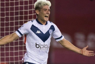 Após mapear mercado sul-americano, Botafogo teria aberto conversas por volante do Vélez