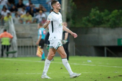 Vasco faz proposta e tem Cruzeiro como principal rival pela contratação de Pedro Raul