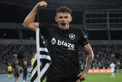 Após se destacar na reta final de 2022, Tiquinho Soares projeta títulos com o Botafogo no ano que vem: 'É meu sonho'