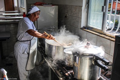 Colégio Municipal Alberto Monteiro Barbosa passa pela maior obra de reforma da unidade